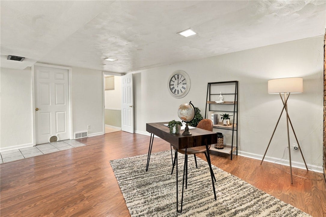 4052 Crestwood Drive, Gibsonia, PA 15044 4052 Crestwood Drive, Gibsonia, PA 15044