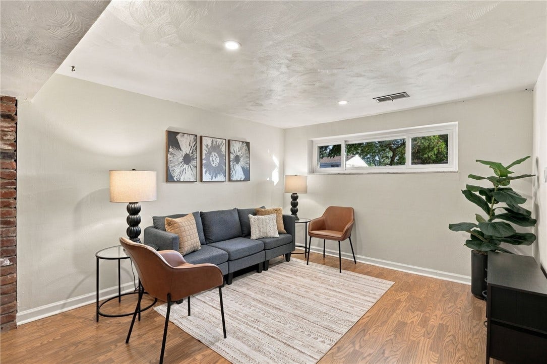 4052 Crestwood Drive, Gibsonia, PA 15044 4052 Crestwood Drive, Gibsonia, PA 15044