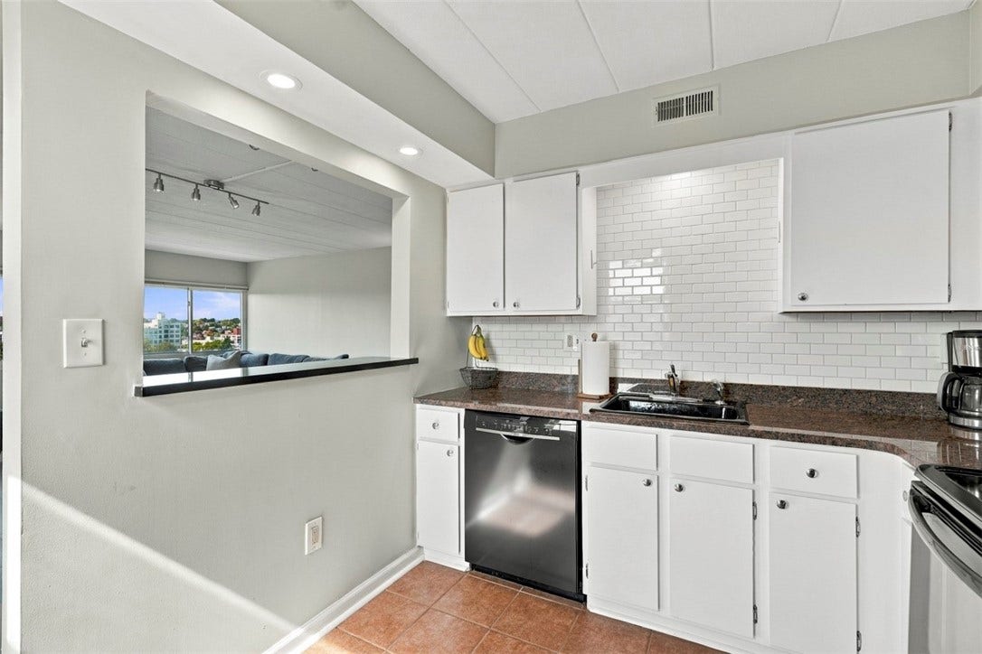 333 S Highland, #701, Pittsburgh, PA 15206 333 S Highland, #701, Pittsburgh, PA 15206