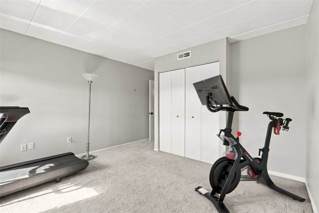 333 S Highland, #701, Pittsburgh, PA 15206 333 S Highland, #701, Pittsburgh, PA 15206