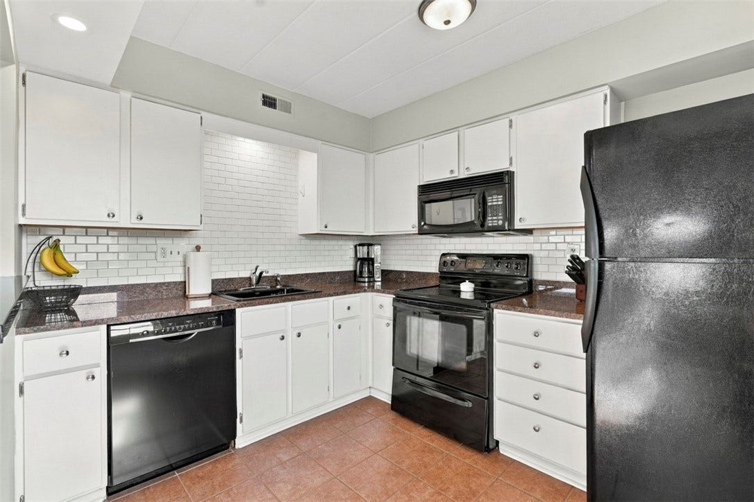 333 S Highland, #701, Pittsburgh, PA 15206 333 S Highland, #701, Pittsburgh, PA 15206
