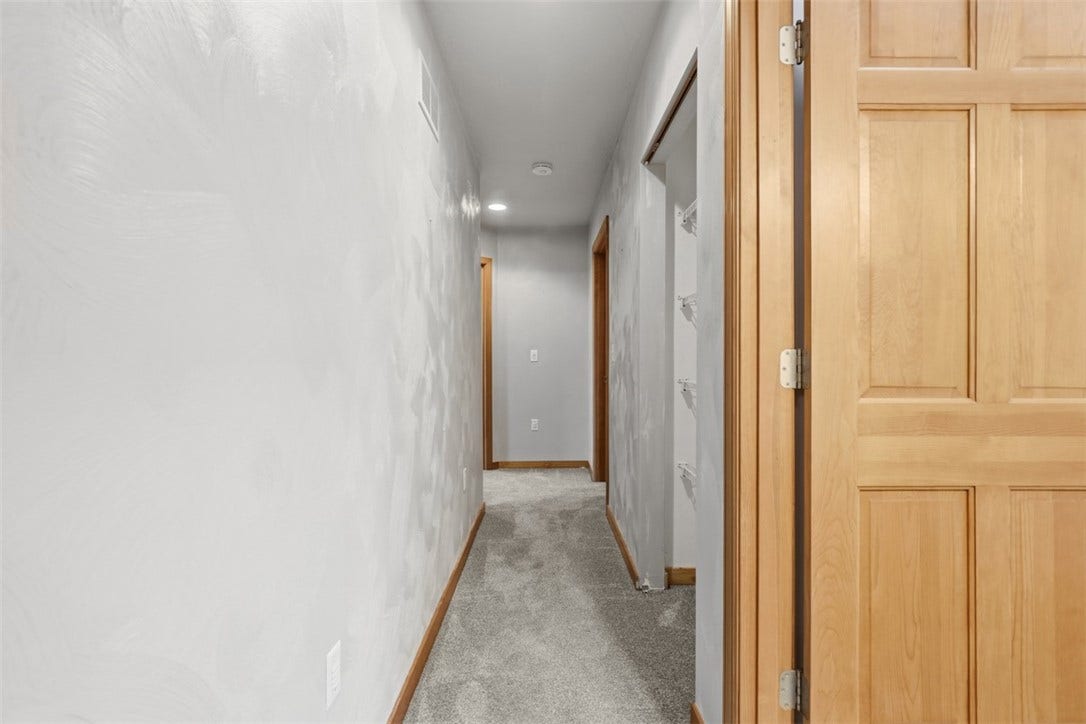 2757 Edith Street, Lower Burrell, PA 15068 Hallway to upper level bedrooms.
