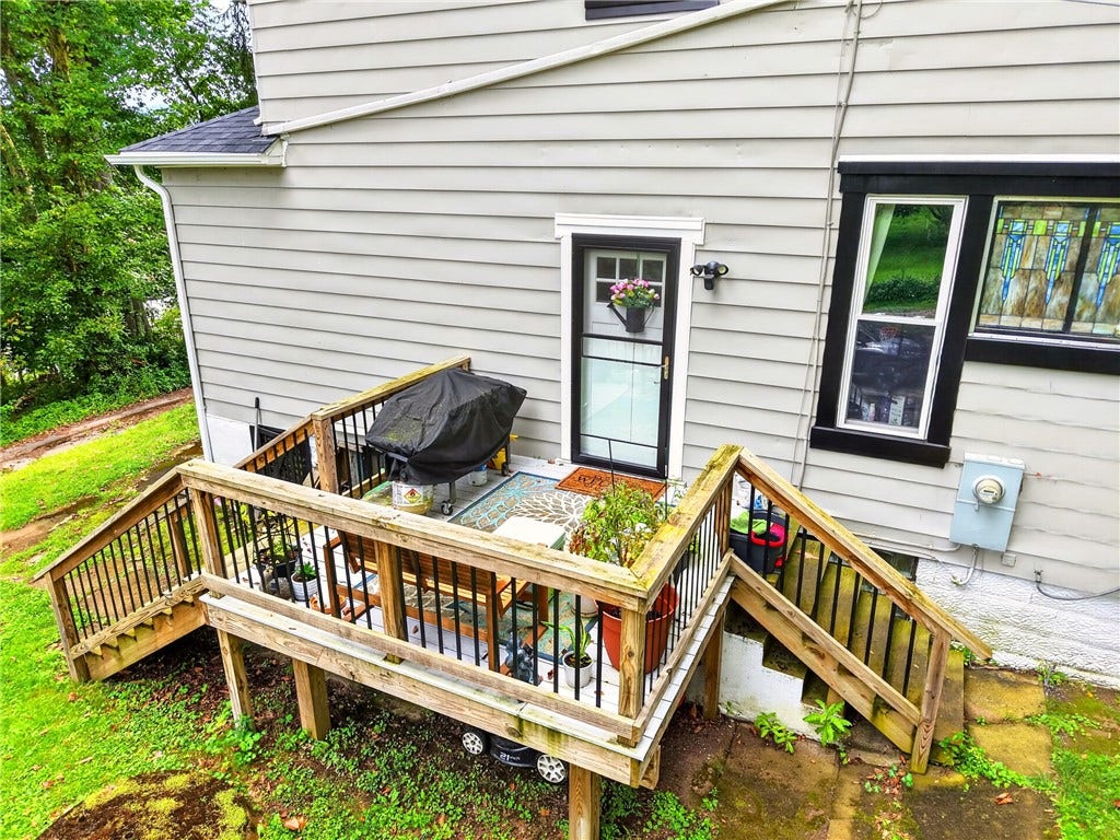 4004 Noblestown Rd, Oakdale, PA 15071 4004 Noblestown Rd, Oakdale, PA 15071