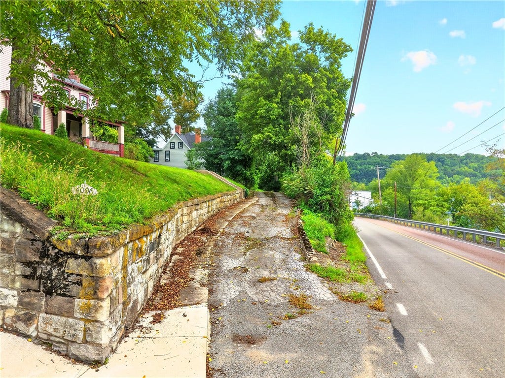 4004 Noblestown Rd, Oakdale, PA 15071 4004 Noblestown Rd, Oakdale, PA 15071