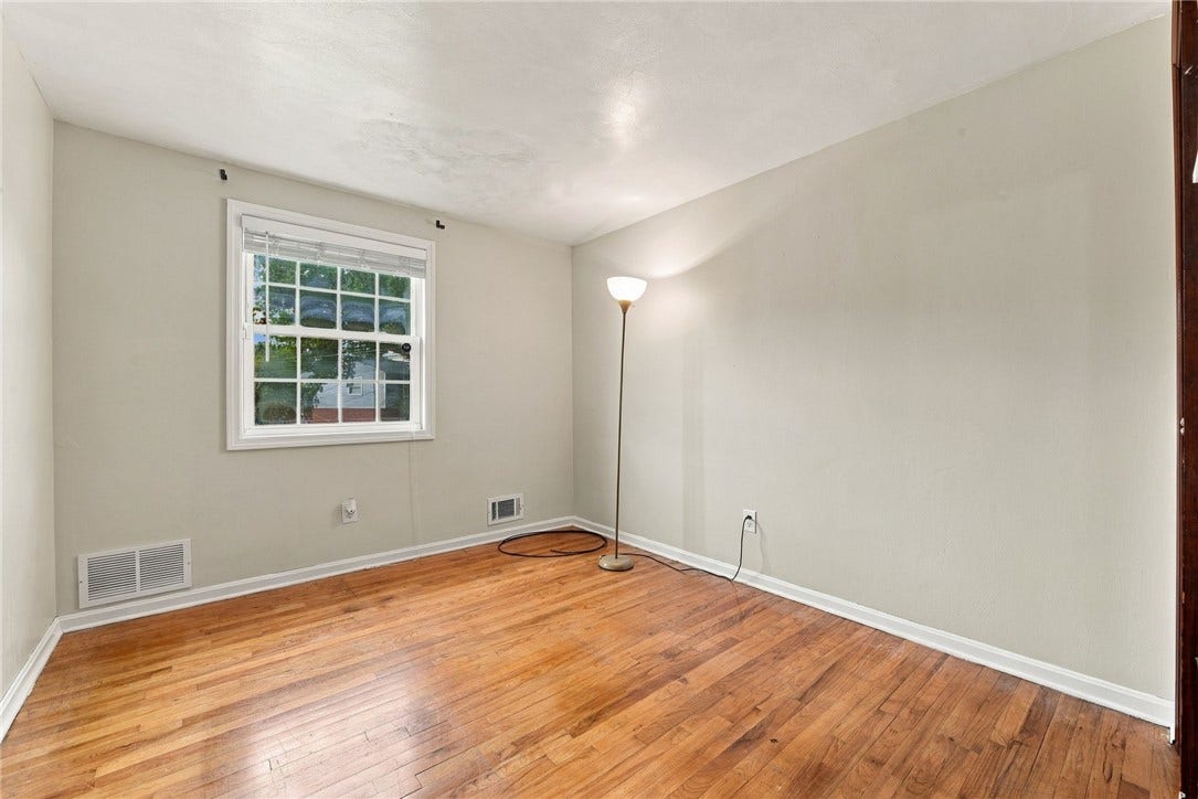 72 Woody Crest Dr, Pittsburgh, PA 15234 72 Woody Crest Dr, Pittsburgh, PA 15234