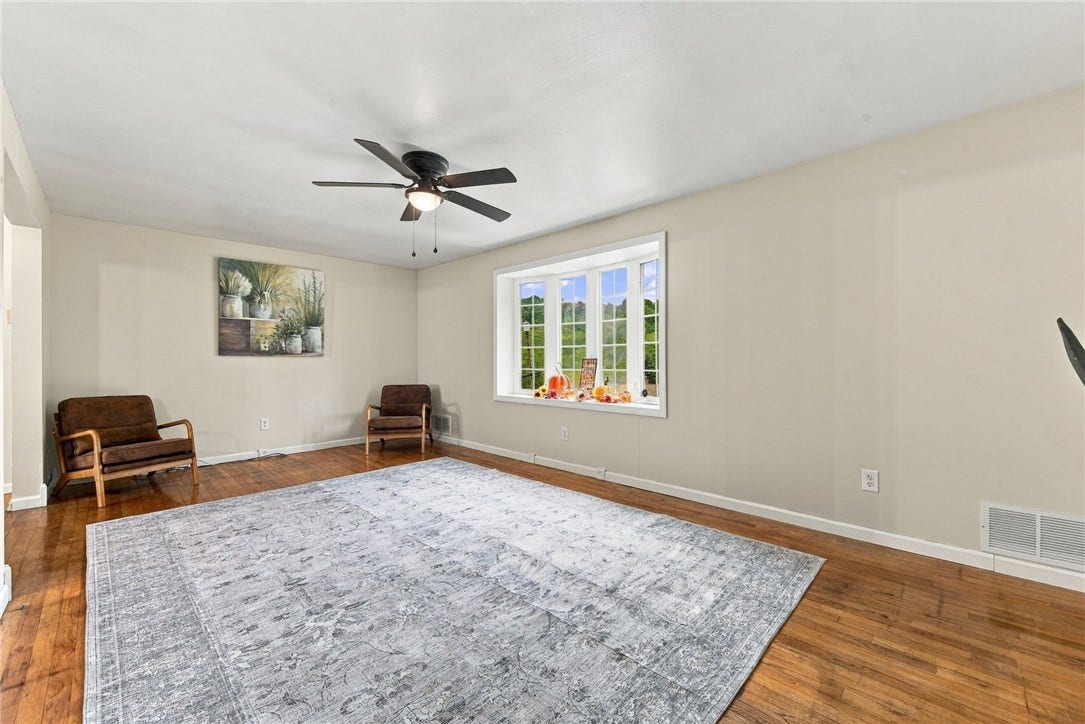 72 Woody Crest Dr, Pittsburgh, PA 15234 72 Woody Crest Dr, Pittsburgh, PA 15234