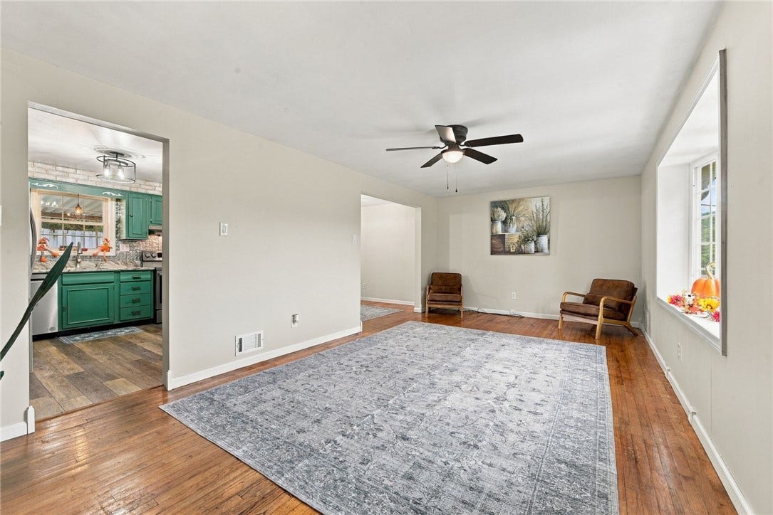 72 Woody Crest Dr, Pittsburgh, PA 15234 72 Woody Crest Dr, Pittsburgh, PA 15234