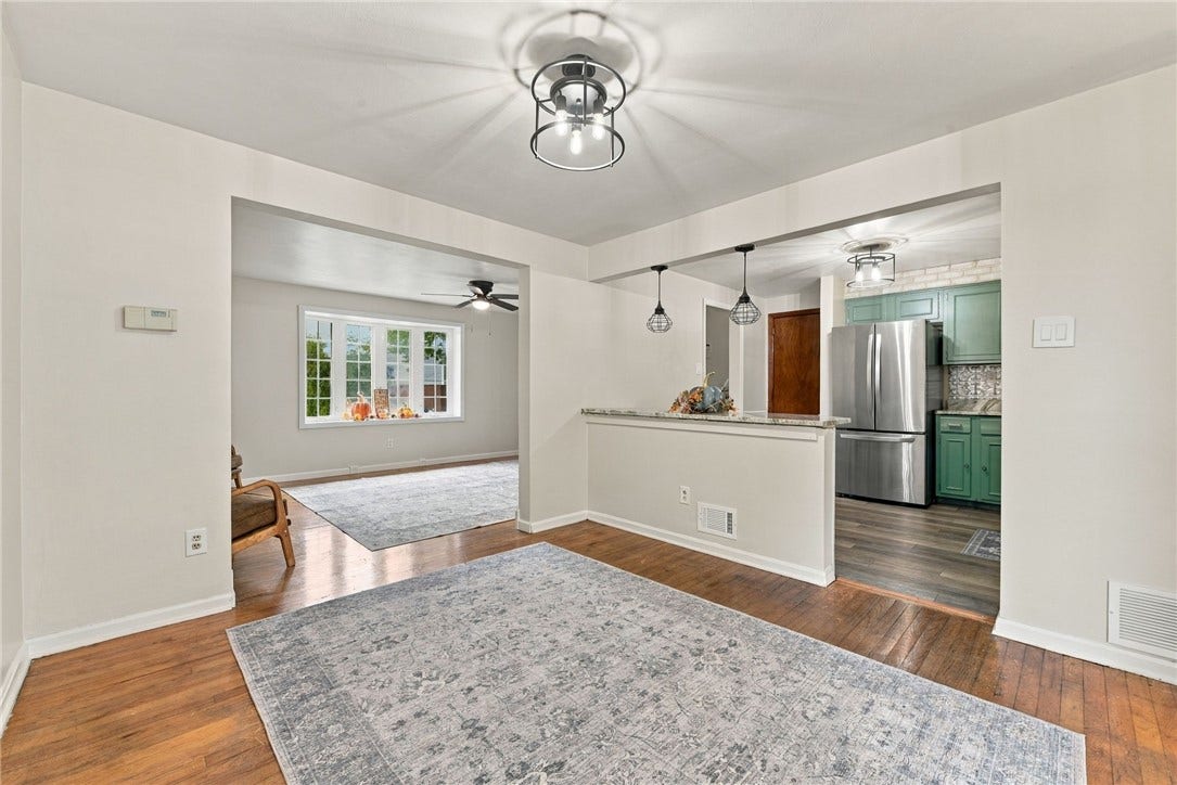72 Woody Crest Dr, Pittsburgh, PA 15234 72 Woody Crest Dr, Pittsburgh, PA 15234