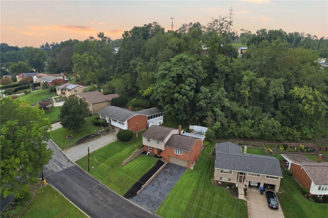 72 Woody Crest Dr, Pittsburgh, PA 15234 72 Woody Crest Dr, Pittsburgh, PA 15234