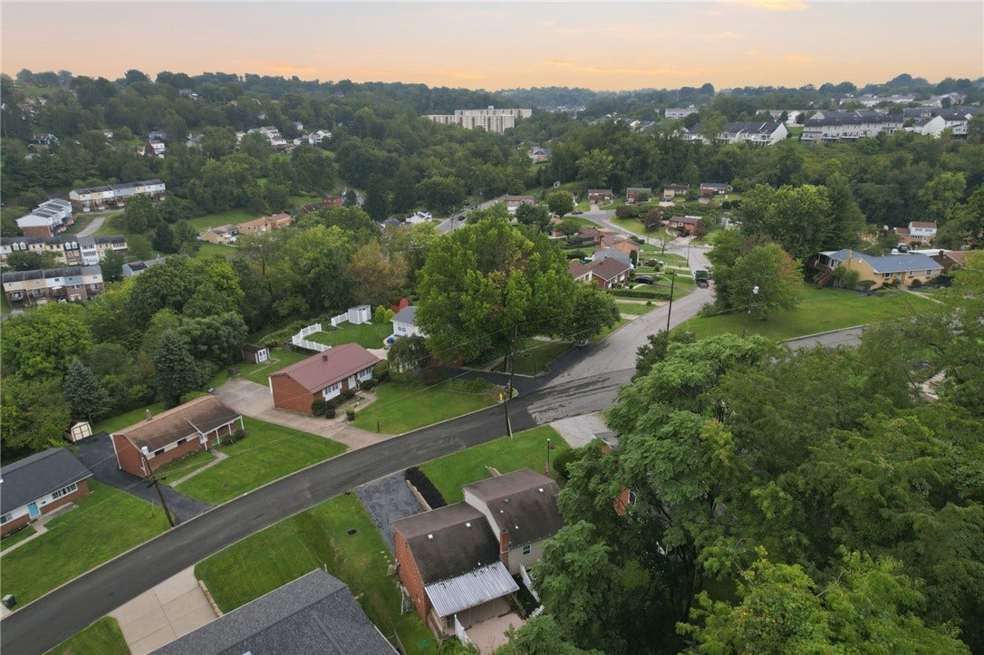 72 Woody Crest Dr, Pittsburgh, PA 15234 72 Woody Crest Dr, Pittsburgh, PA 15234