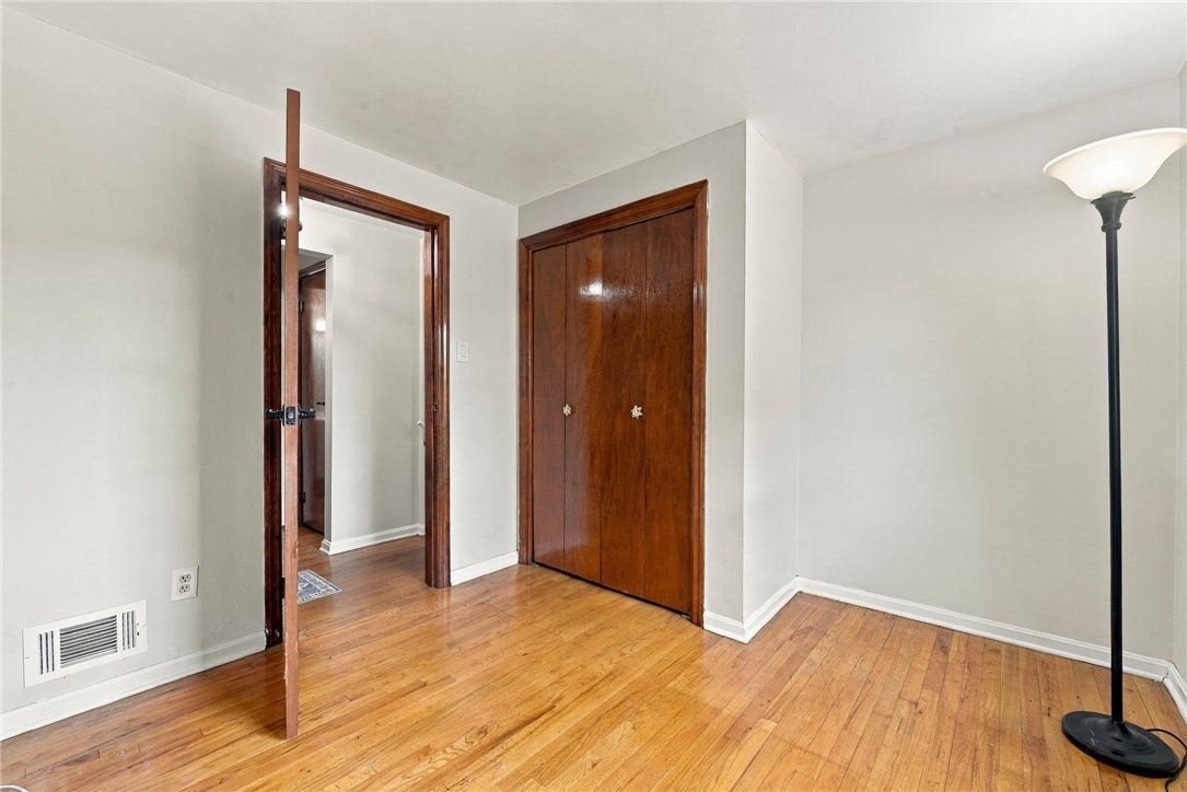 72 Woody Crest Dr, Pittsburgh, PA 15234 72 Woody Crest Dr, Pittsburgh, PA 15234