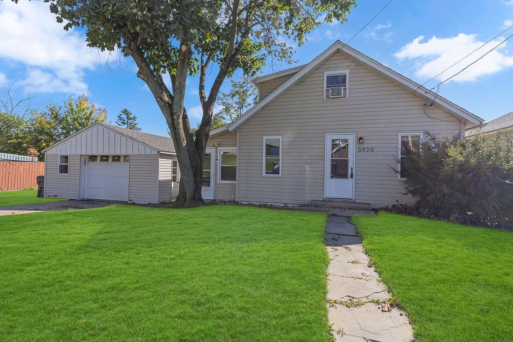 3920 39th St, New Brighton, PA 15066