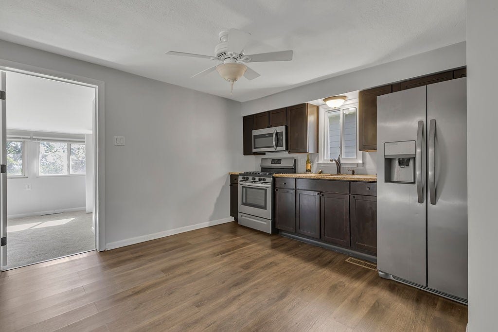 3920 39th St, New Brighton, PA 15066