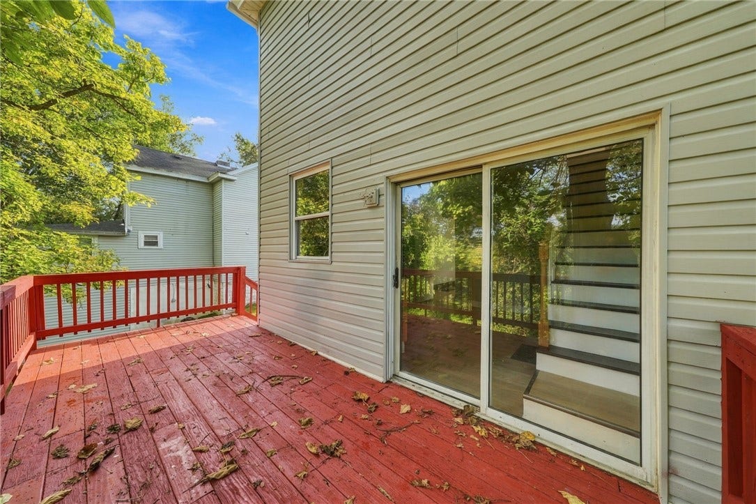 10 Euclid, Point Marion, PA 15474 Back deck
