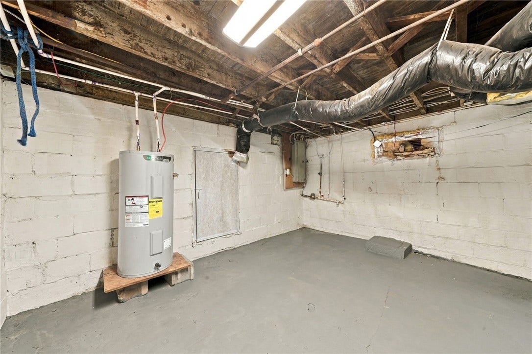 10 Euclid, Point Marion, PA 15474 Basement