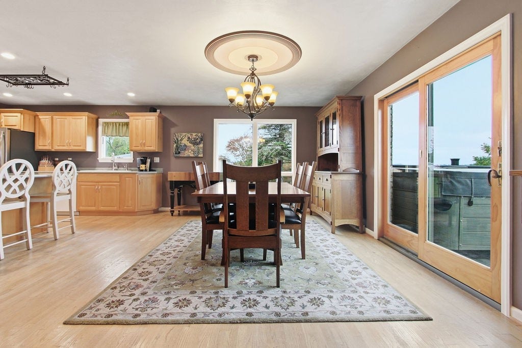1411 John Dr, North Huntingdon, PA 15642