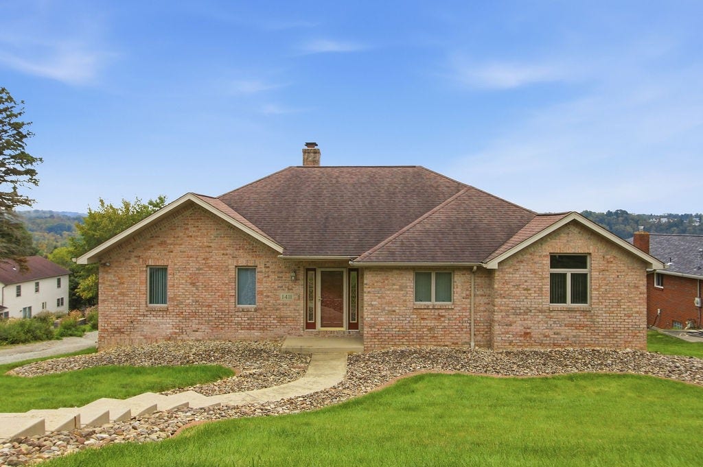 1411 John Dr, North Huntingdon, PA 15642