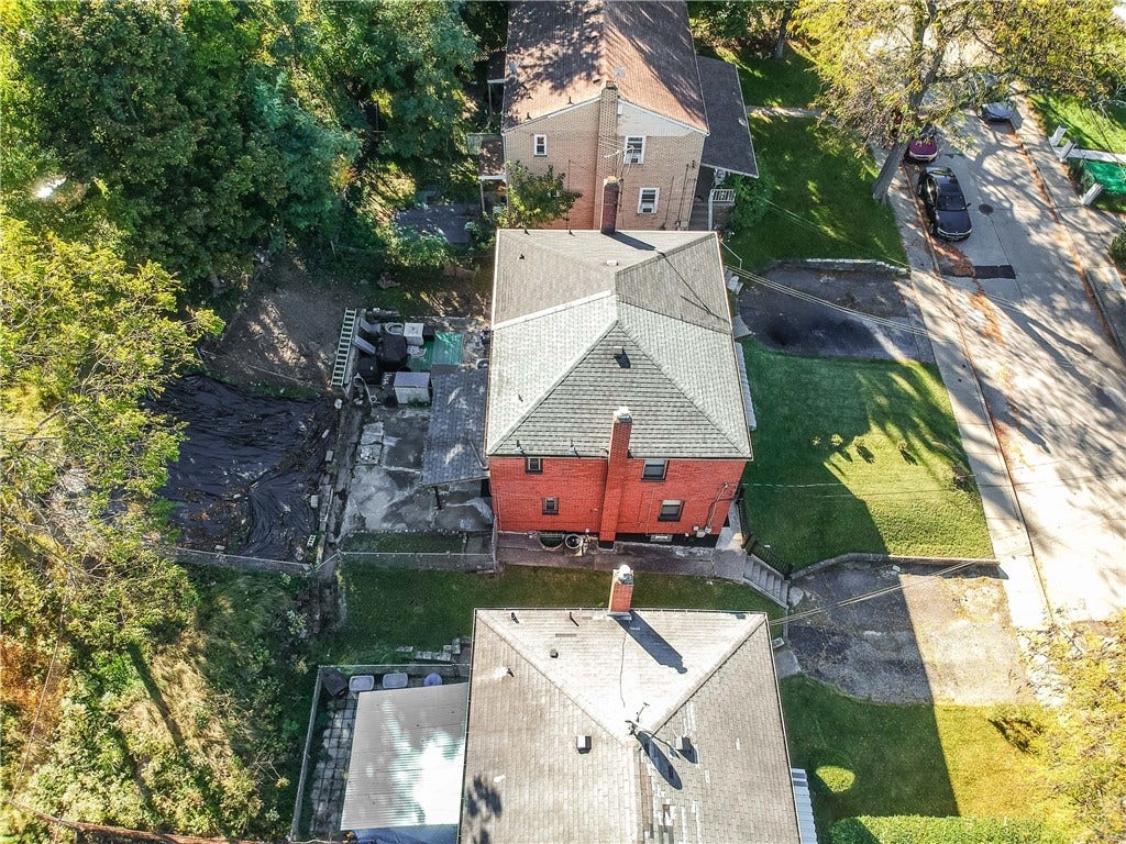 4320 Coleridge St, Pittsburgh, PA 15201 left side of home