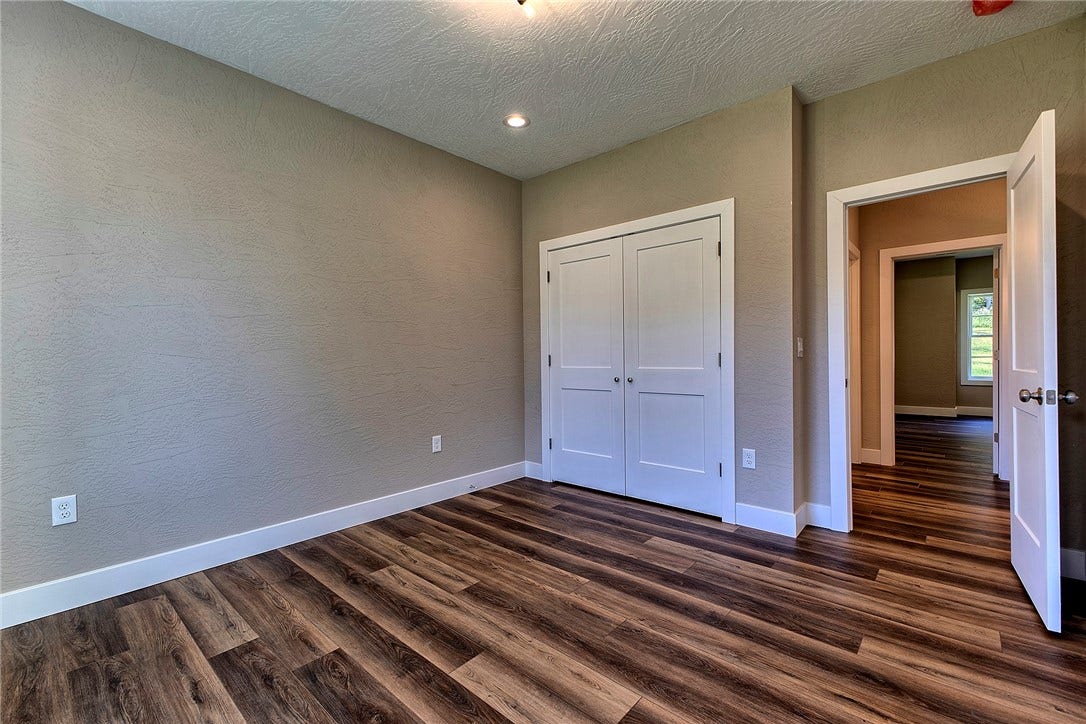 444 Wendel Rd, Irwin, PA 15642