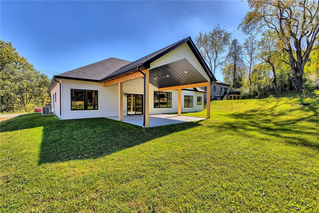 444 Wendel Rd, Irwin, PA 15642