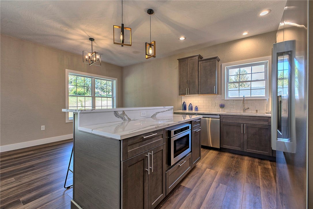 444 Wendel Rd, Irwin, PA 15642