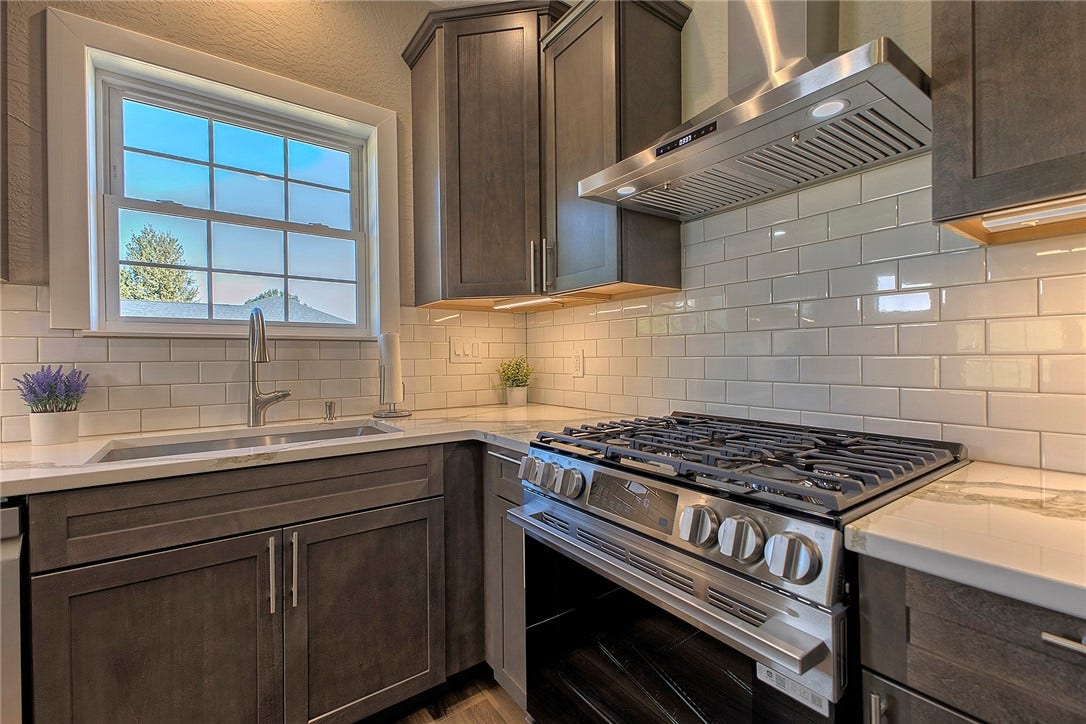 444 Wendel Rd, Irwin, PA 15642