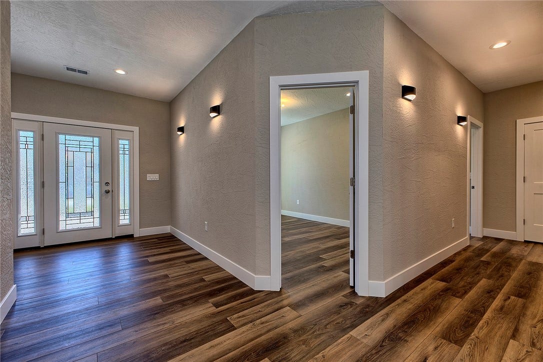 444 Wendel Rd, Irwin, PA 15642