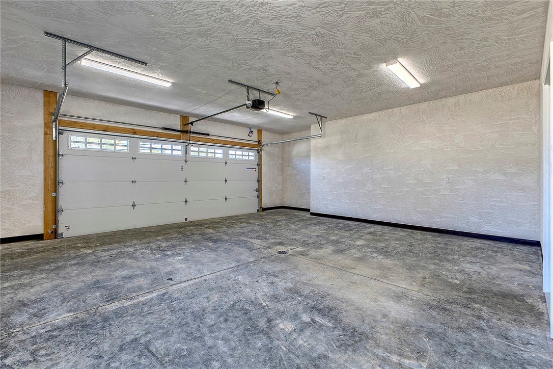 444 Wendel Rd, Irwin, PA 15642