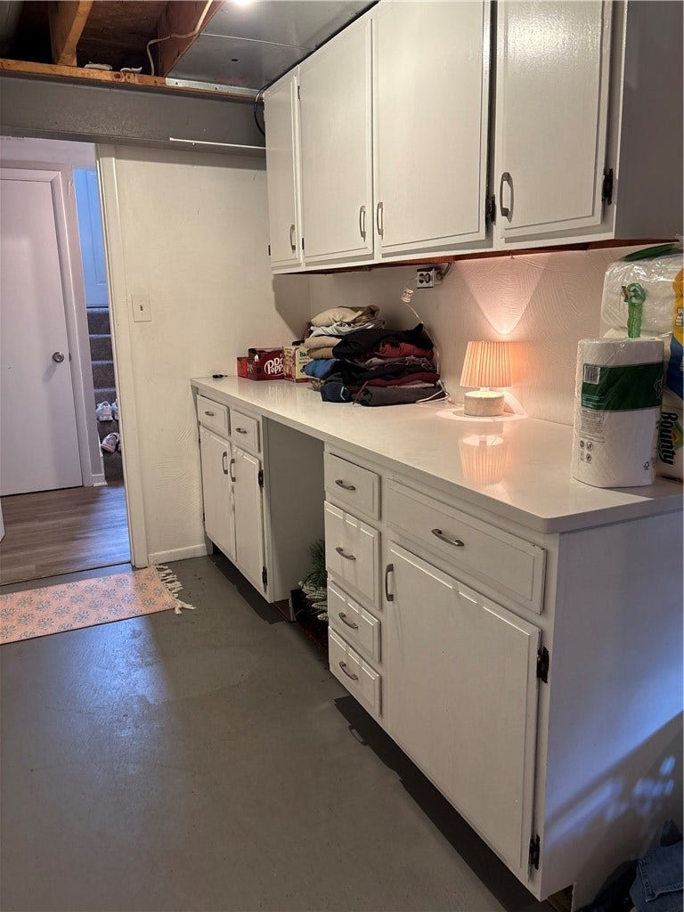 69 Universal Street, Bridgeville, PA 15017 69 Universal Street, Bridgeville, PA 15017
