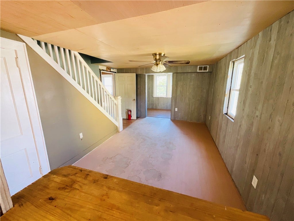 158 N Water St, West Newton, PA 15089