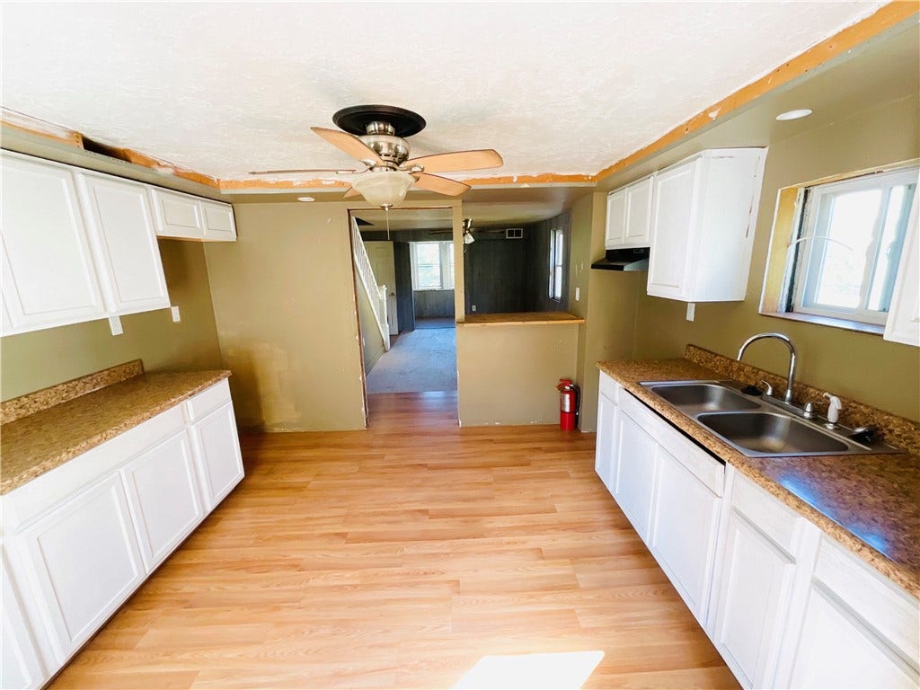 158 N Water St, West Newton, PA 15089