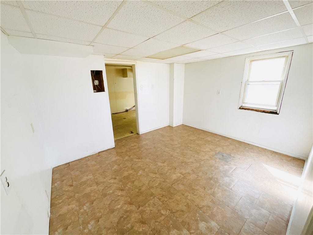 158 N Water St, West Newton, PA 15089