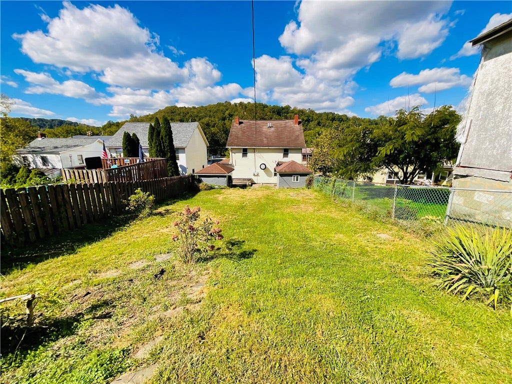 158 N Water St, West Newton, PA 15089