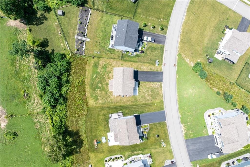 304 Rose Hill Ct, Canonsburg, PA 15317