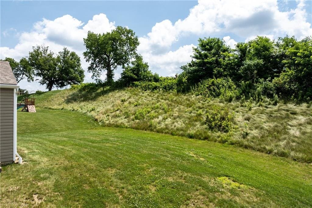 304 Rose Hill Ct, Canonsburg, PA 15317