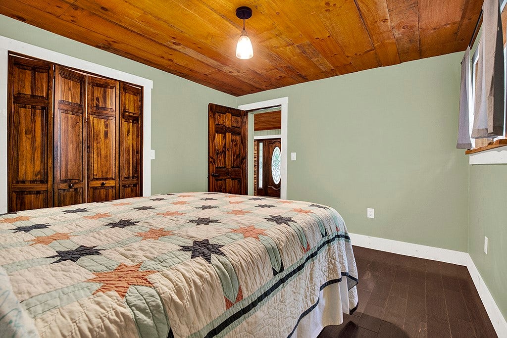 262 Mountain View Rd, Uniontown, PA 15401 262 Mountain View Rd, Uniontown, PA 15401