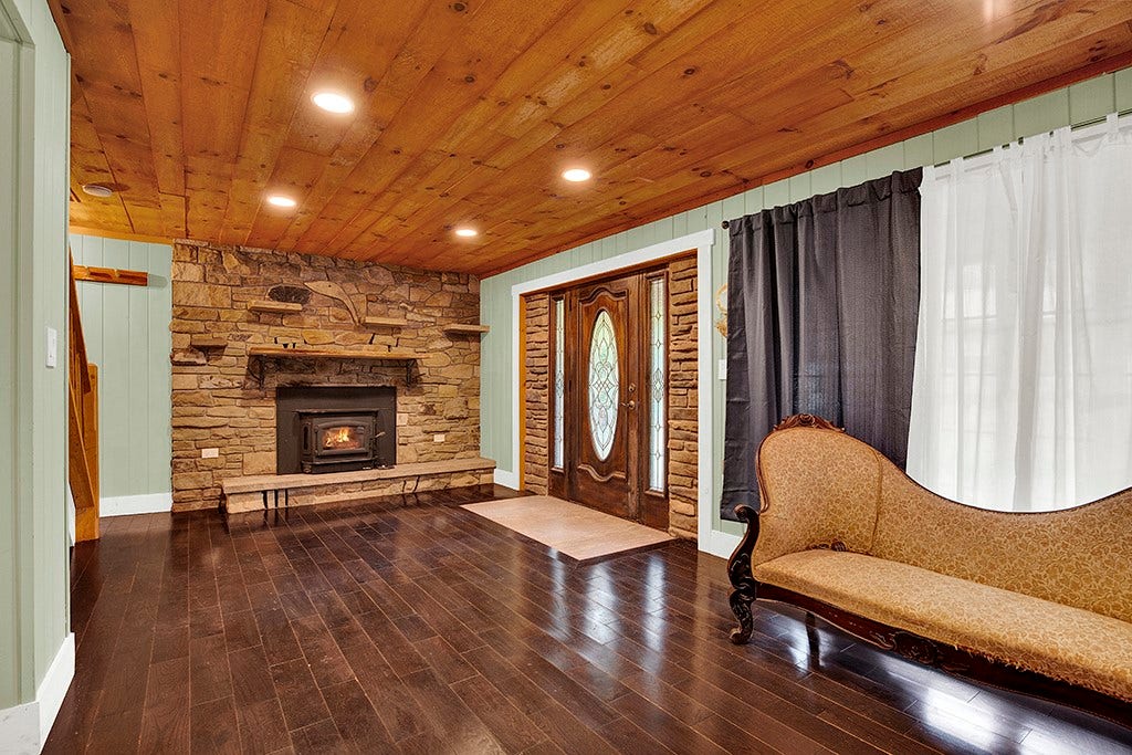 262 Mountain View Rd, Uniontown, PA 15401 262 Mountain View Rd, Uniontown, PA 15401