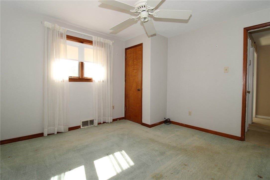 4297 E Barlind Drive, Pittsburgh, PA 15227