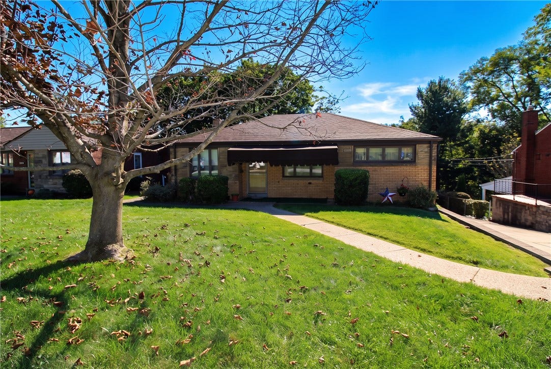 Welcome to 4297 E Barlind Drive in Whitehall.