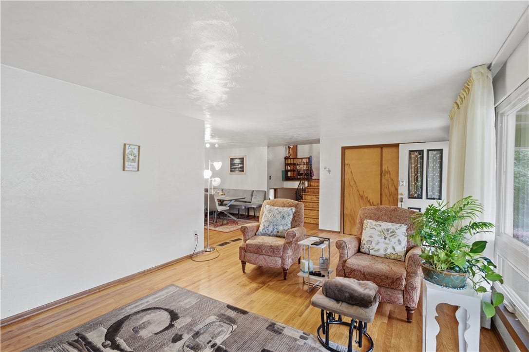 1342 Long Ave, Bethel Park, PA 15102 1342 Long Ave, Bethel Park, PA 15102