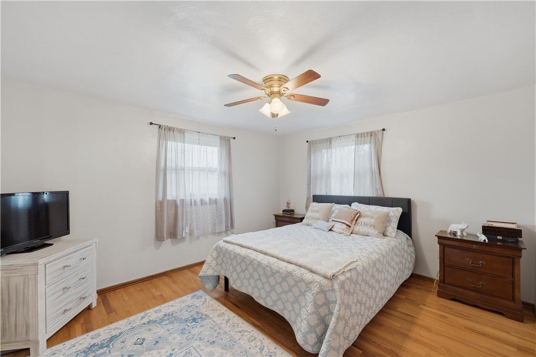 1342 Long Ave, Bethel Park, PA 15102 1342 Long Ave, Bethel Park, PA 15102