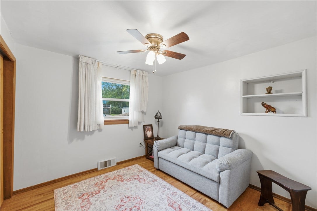 1342 Long Ave, Bethel Park, PA 15102 1342 Long Ave, Bethel Park, PA 15102