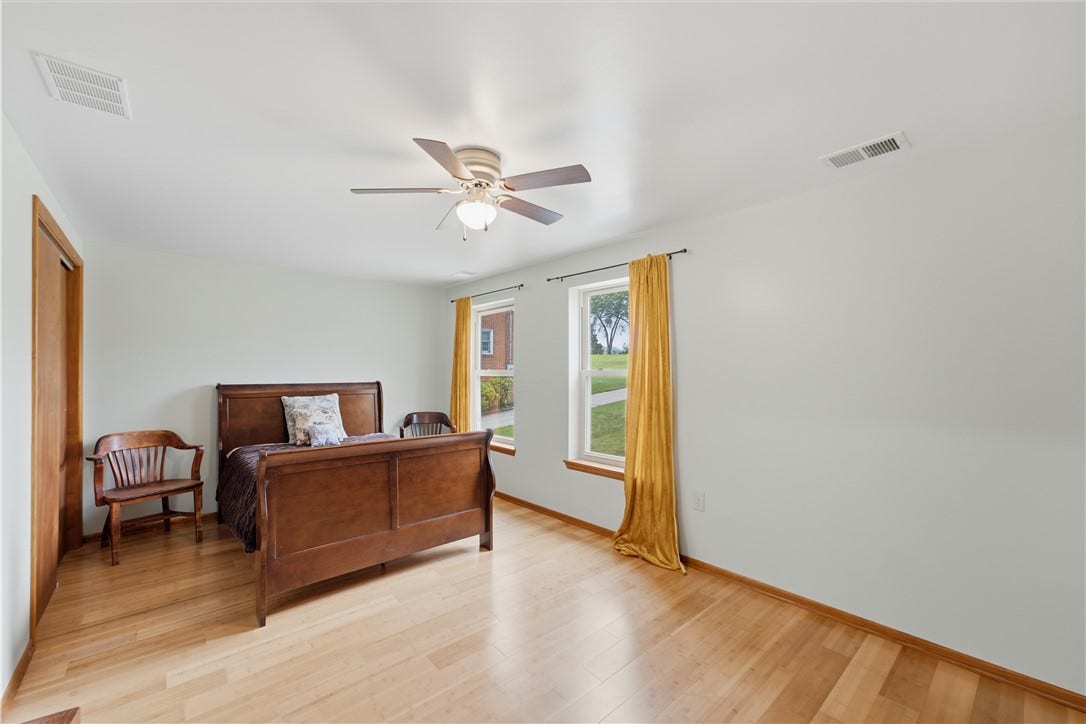1342 Long Ave, Bethel Park, PA 15102 1342 Long Ave, Bethel Park, PA 15102