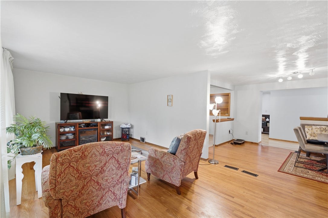 1342 Long Ave, Bethel Park, PA 15102 1342 Long Ave, Bethel Park, PA 15102