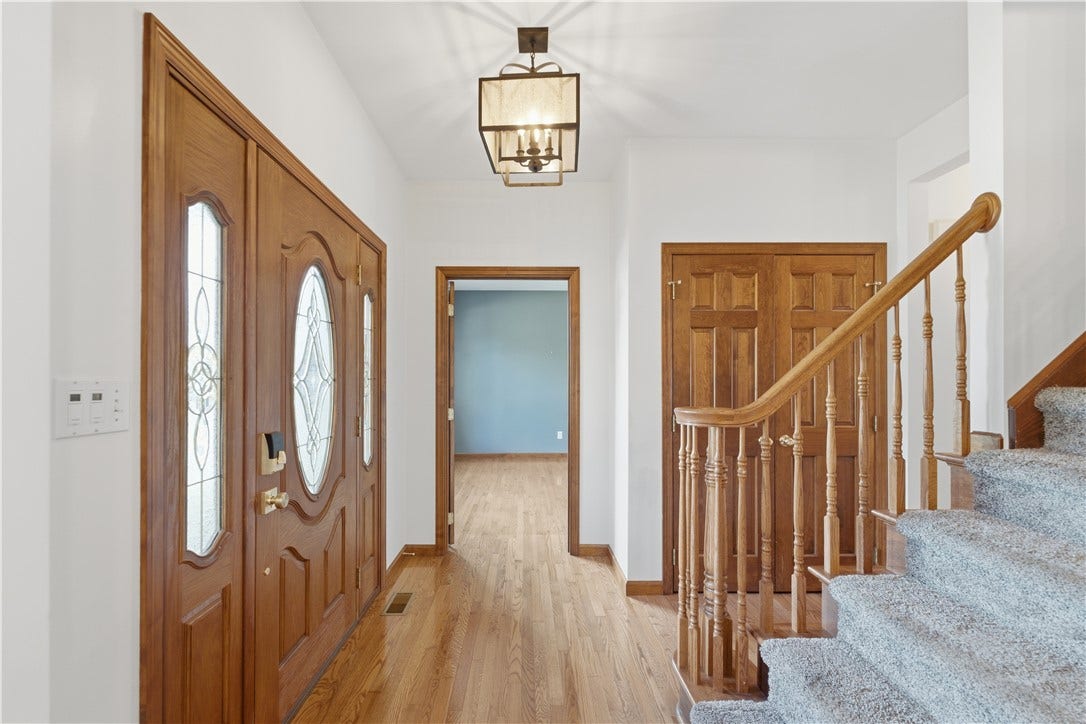 The Entry Way is approximately 9'x15'