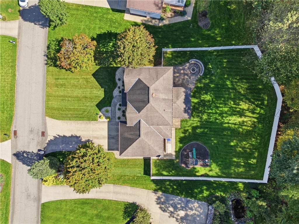 109 Bayberry Dr, Sarver, PA 16055