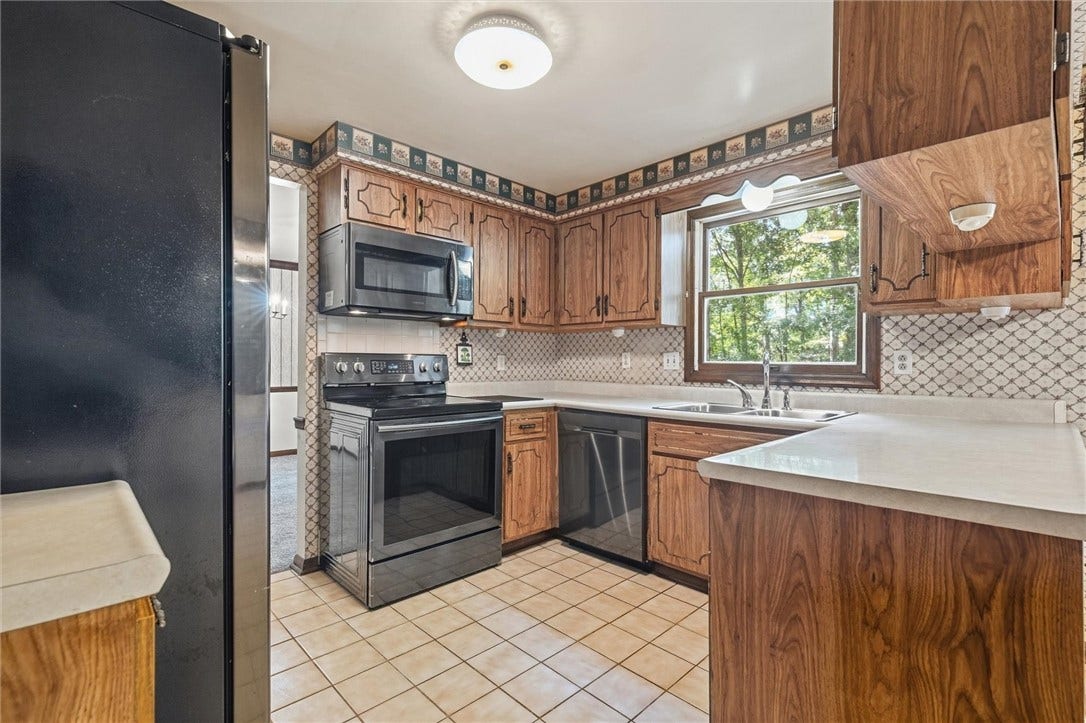 402 Golden Grove Rd, Baden, PA 15005 402 Golden Grove Rd, Baden, PA 15005