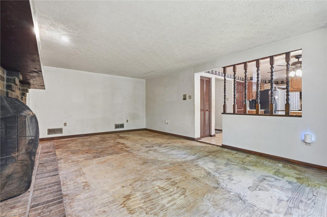 402 Golden Grove Rd, Baden, PA 15005 402 Golden Grove Rd, Baden, PA 15005