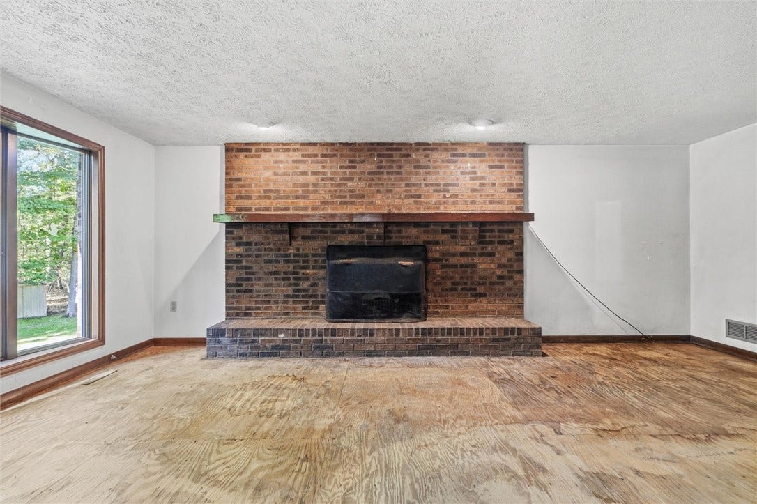 402 Golden Grove Rd, Baden, PA 15005 402 Golden Grove Rd, Baden, PA 15005