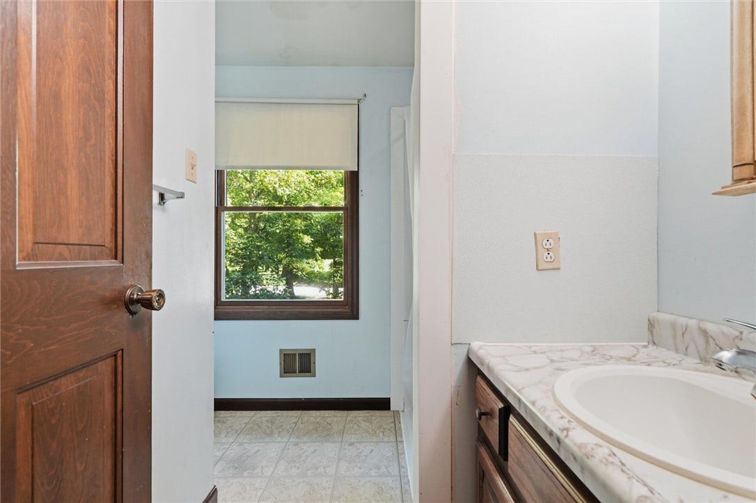 402 Golden Grove Rd, Baden, PA 15005 402 Golden Grove Rd, Baden, PA 15005